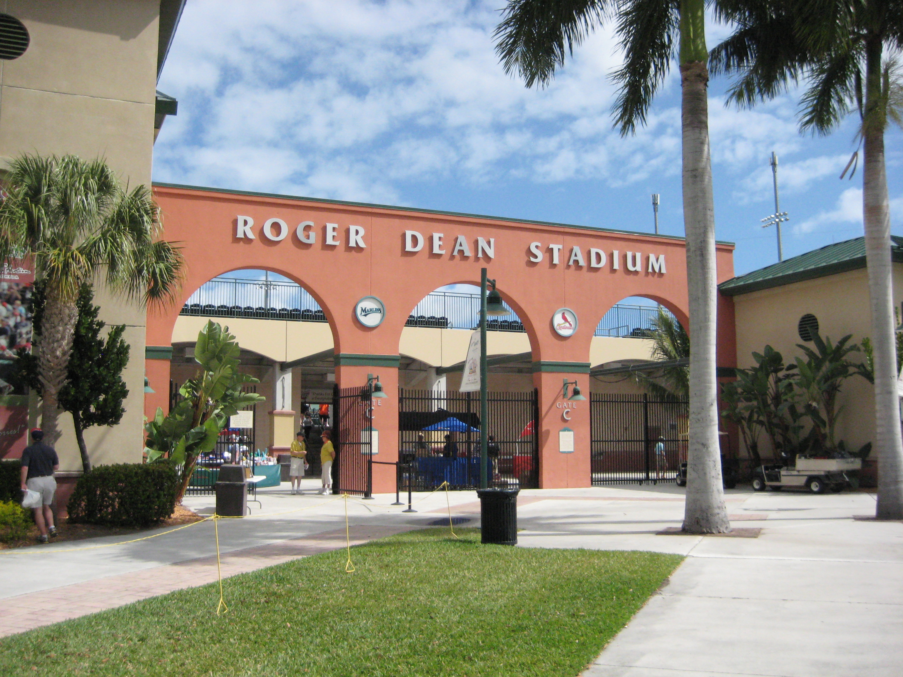 Roger_Dean_Stadium